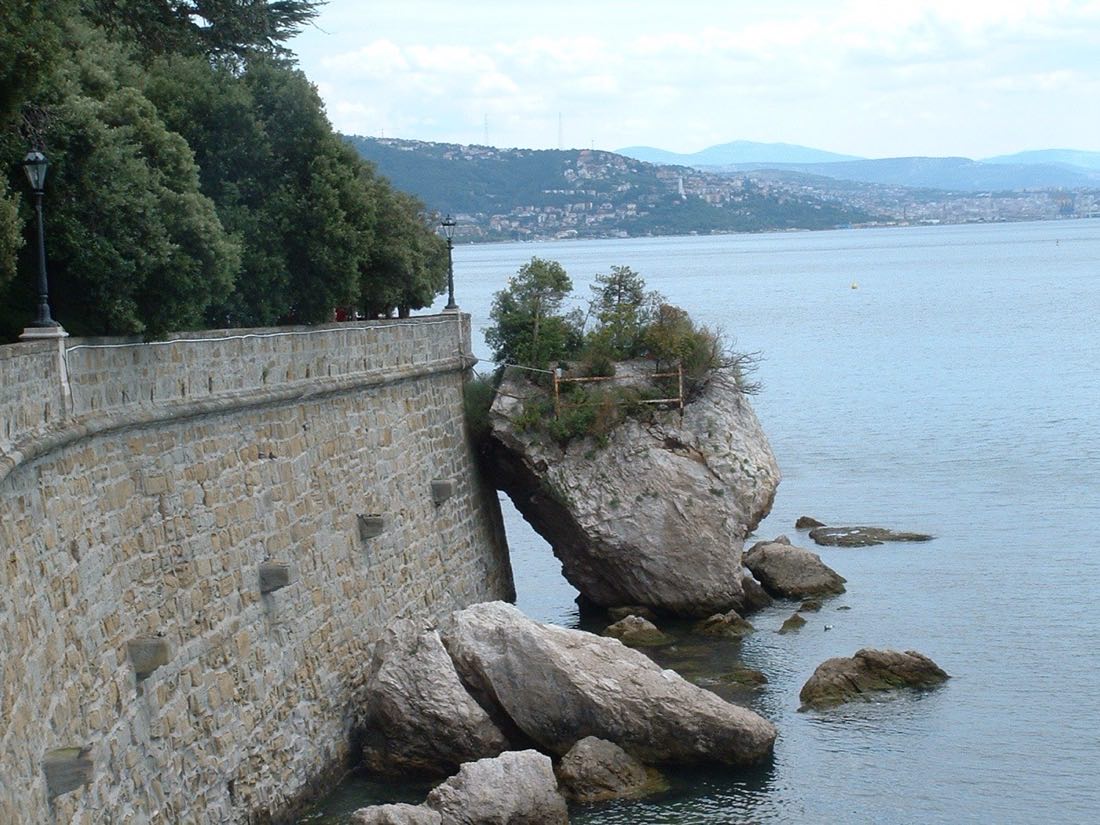 La costa a Miramare